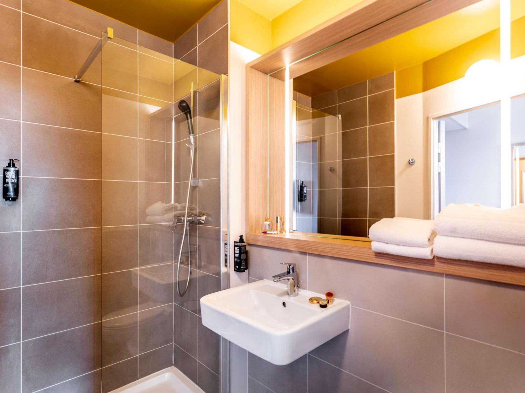 Hotel Ibis Styles Prevessin Geneve Aeroport Exterior foto